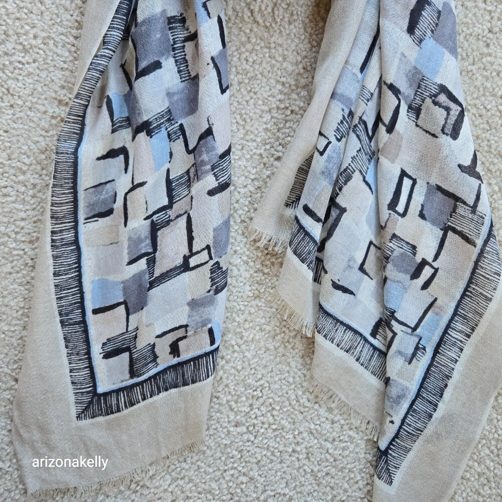 Kinross Cashmere Silk Scarf - Picture 9 of 10